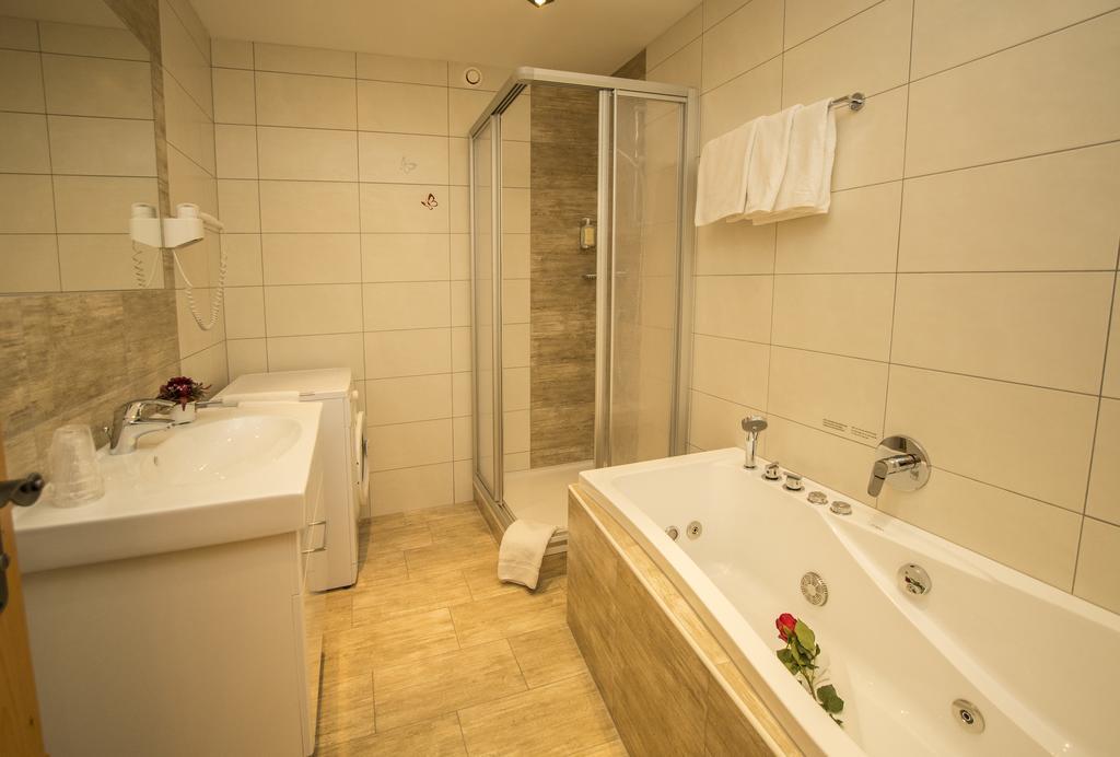 Flachauer Bergkristall Room photo